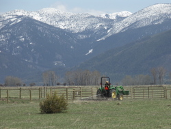 Kathryn_dragging_fields_2